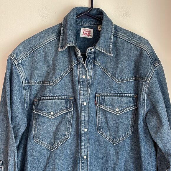 Levi's Men Unisex Classic Blue Button-Up Shirt western denim shirt jacket medium - Picture 2 of 11